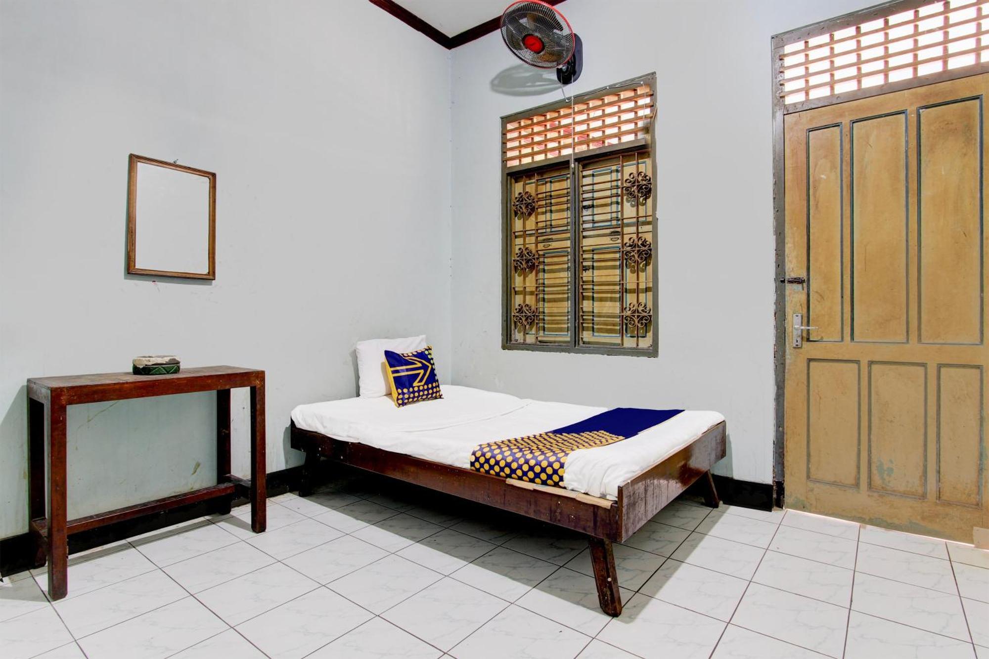 Spot On 94085 Hotel Agung Purwokerto Exterior foto