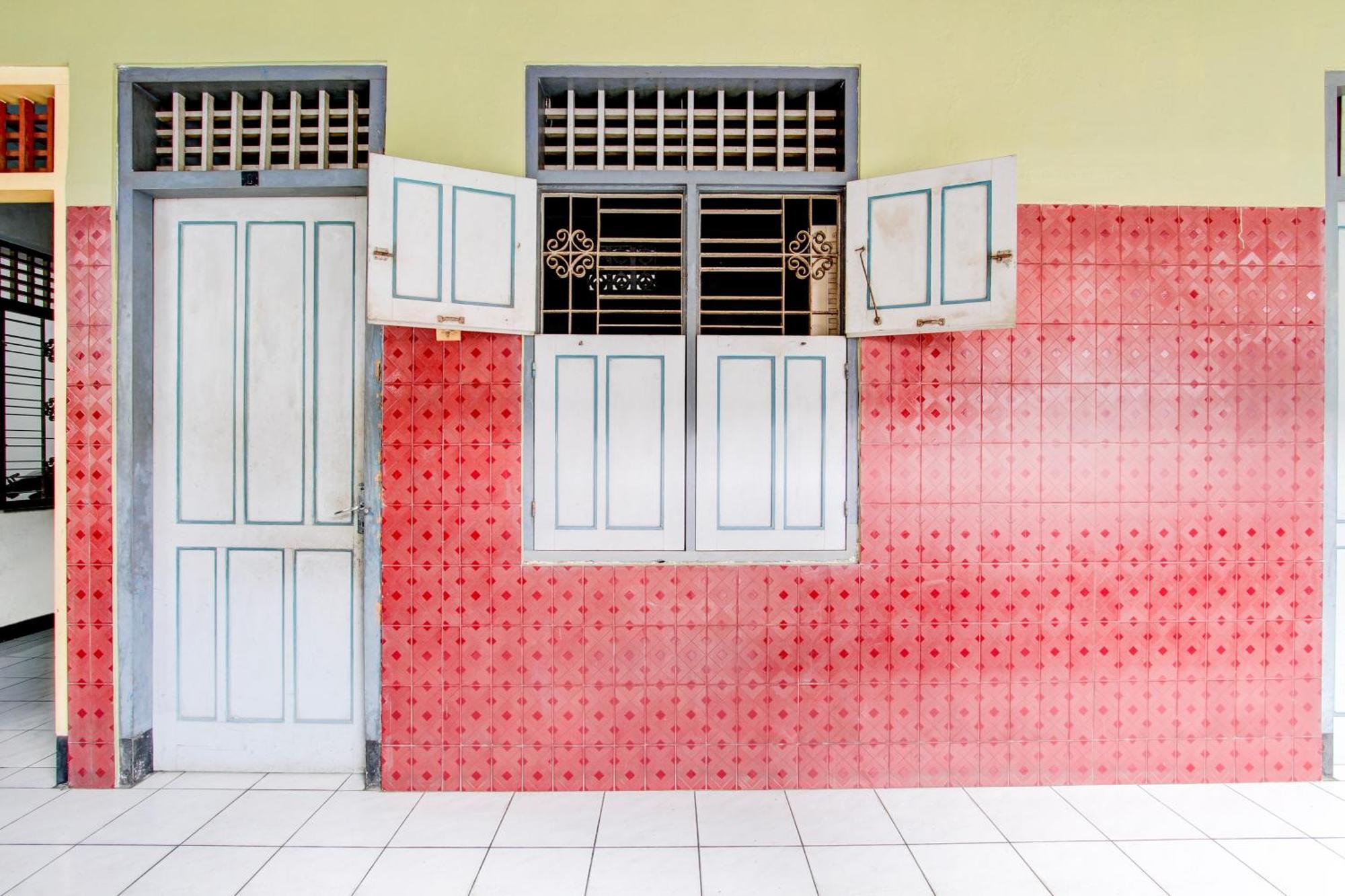 Spot On 94085 Hotel Agung Purwokerto Exterior foto