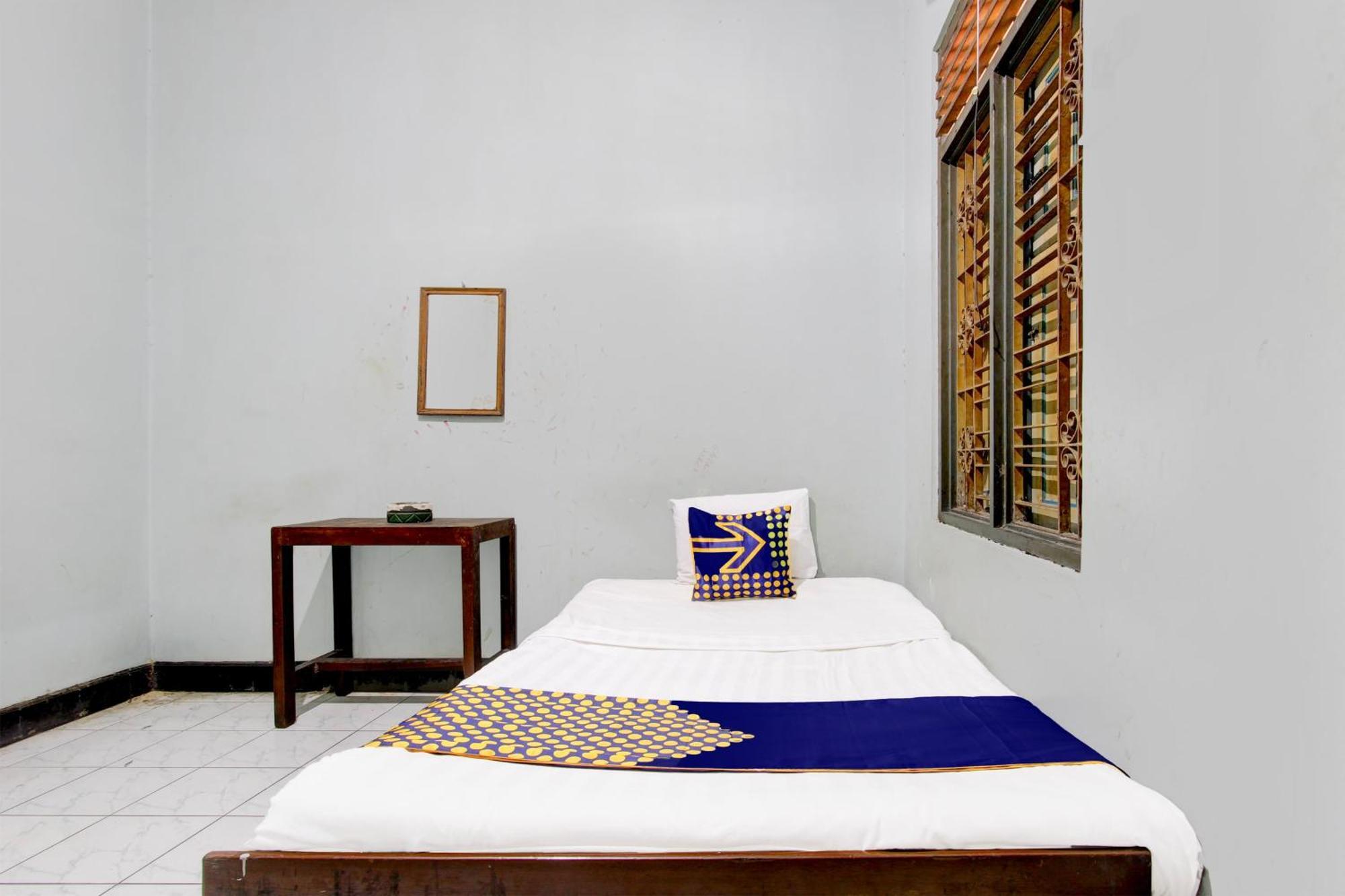 Spot On 94085 Hotel Agung Purwokerto Exterior foto